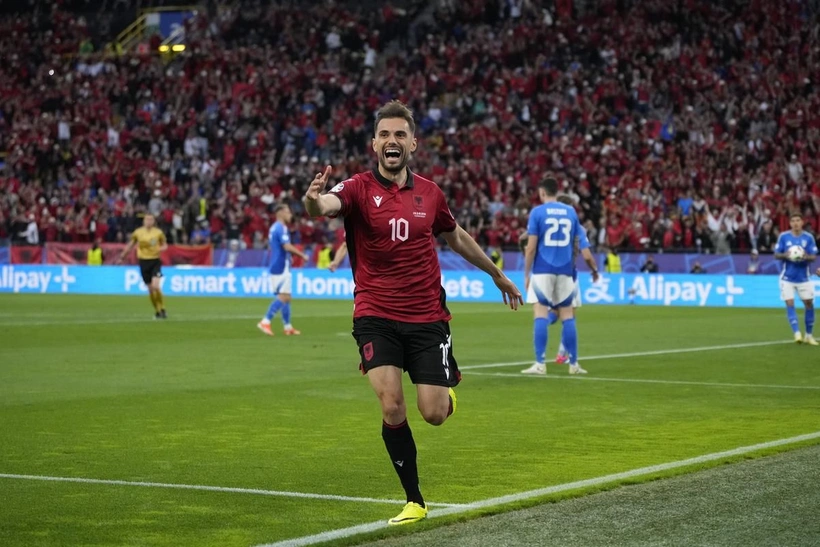 Avrupa Futbol Şampiyonası'nda yıldızı parlayan Müslüman futbolcular 10 Avrupa Futbol Şampiyonası'nda yıldızı parlayan Müslüman futbolcular