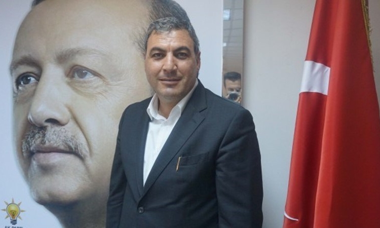 Arazisine ruhsat verilmeyen AKP’li il başkanının eşi, silahla belediye binasını bastı