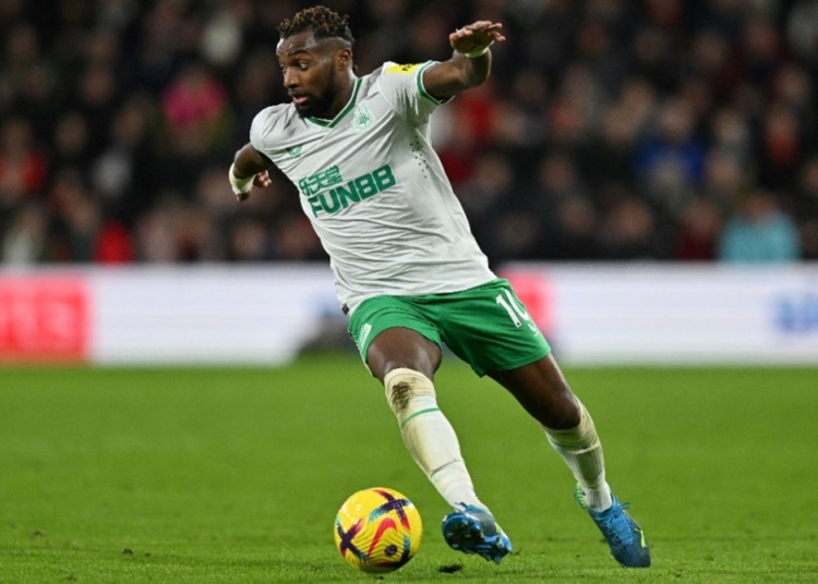 Allan Saint-Maximin, Fenerbahçe için İstanbul'a geliyor 1 Allan Saint-Maximin, Fenerbahçe için İstanbul’a geliyor