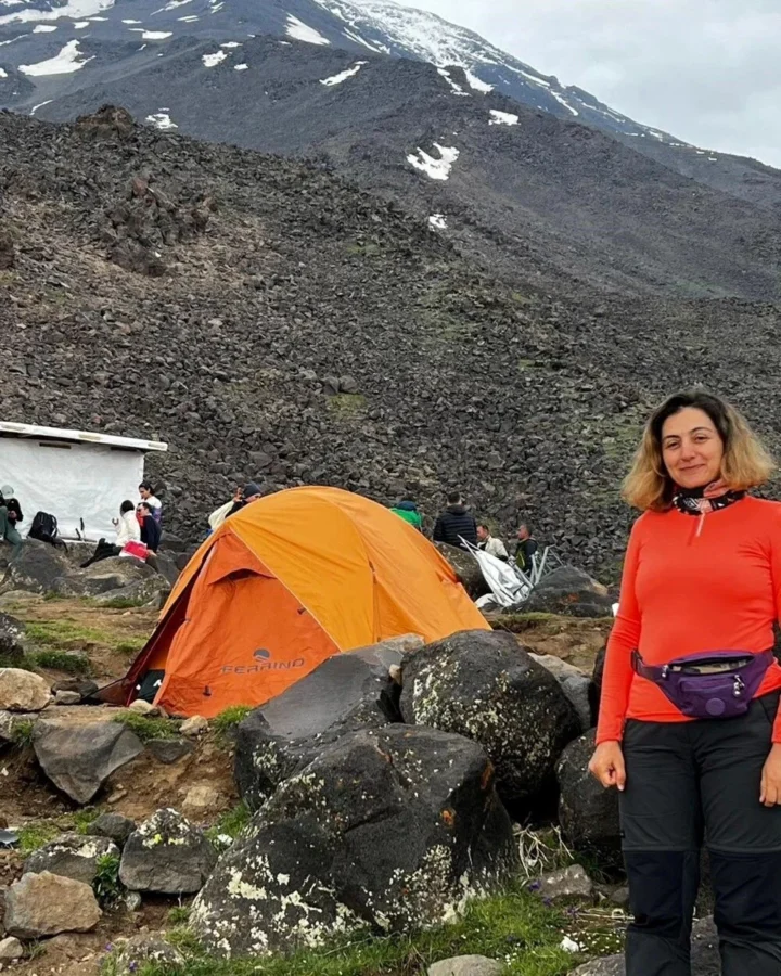Ağrı Dağı'nda kaybolan dağcılar donmuş halde bulundu 3 Ağrı Dağı'nda kaybolan dağcılar donmuş halde bulundu