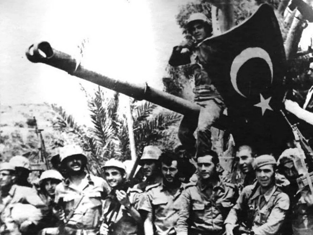 50 yıl önce 'tatile çıkan Ayşe' ilk kez konuştu! 2 50 yıl önce 'tatile çıkan Ayşe' ilk kez konuştu!