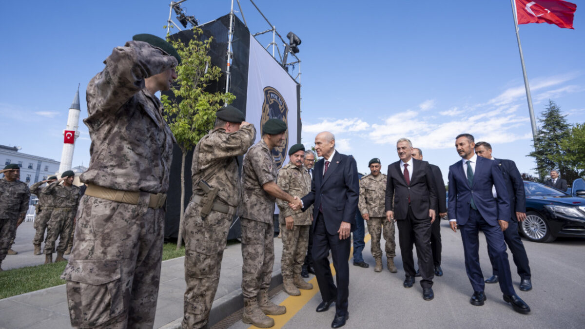 Bahçeli, Gölbaşı Özel Harekat’ı ziyaret etti