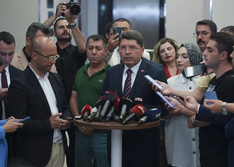 Bakan Tunç'tan, Kızılay eski başkanı Kınık’ın kızının karıştığı ölümlü kazaya ilişkin açıklama 1 Bakan Tunç’tan, Kızılay eski başkanı Kınık’ın kızının karıştığı ölümlü kazaya ilişkin açıklama