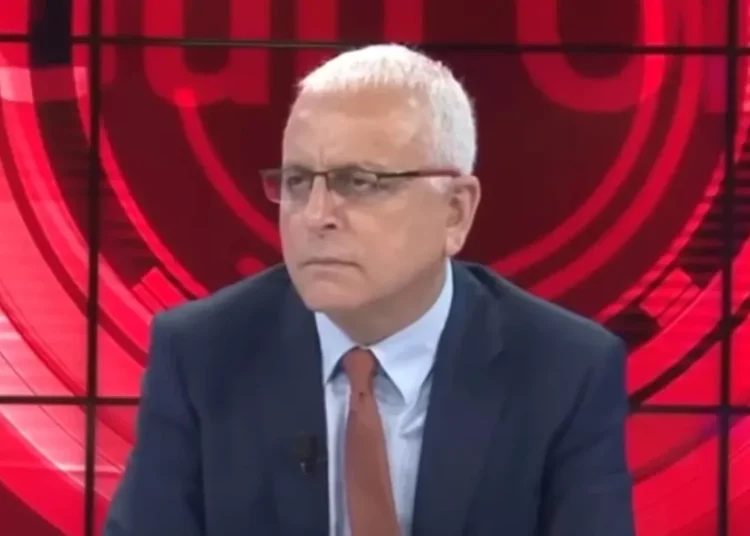 Adliye çıkışı konuşan Merdan Yanardağ: Bir fırsat yakalarlarsa TELE1'i susturmak istiyorlar 1 Halis Gül yazdı l Merih’in bozkurt selamına kim hangi yorumu yaptı?