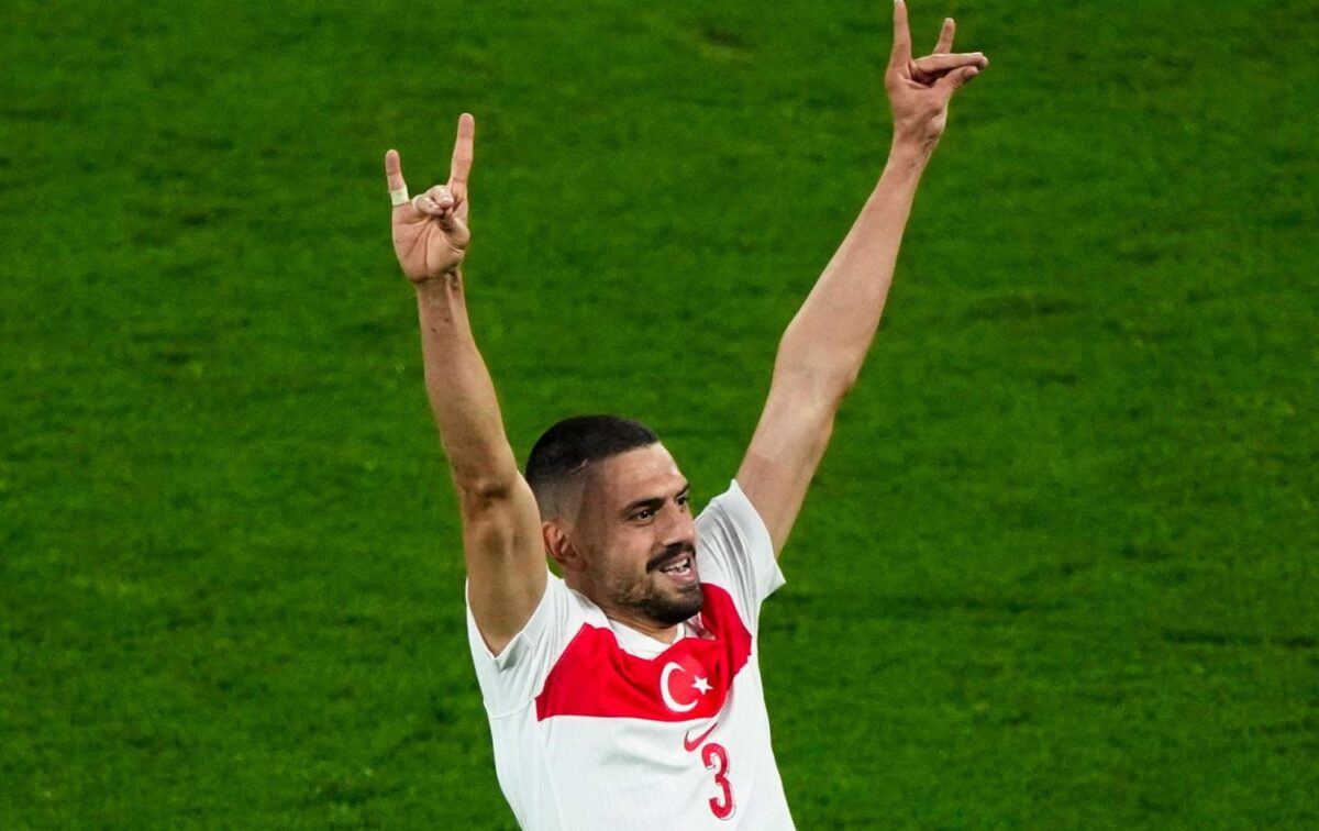 Halis Gül yazdı l Merih’in bozkurt selamına kim hangi yorumu yaptı?