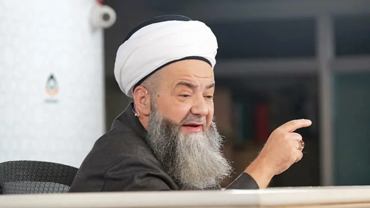Halis Gül yazdı l Tepkiler artınca Ali Erbaş, ‘Hazreti İsa öldü’ sözünü düzeltti 2 Halis Gül yazdı l Tepkiler artınca Ali Erbaş, ‘Hazreti İsa öldü’ sözünü düzeltti