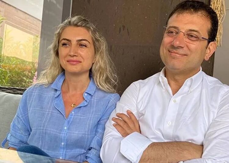 Ekrem İmamoğlu ve eşi vakıf kurdu 1 Ekrem İmamoğlu ve eşi vakıf kurdu