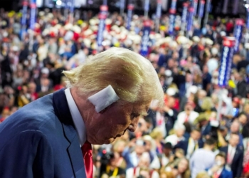 Donald Trump, saldırı sonrası ilk kez ortaya çıktı