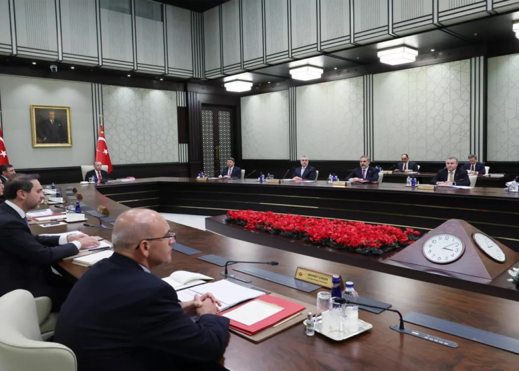 Milyonlarca emeklinin gözü Kabine'de: Masadaki tüm zam seçenekleri 1 Milyonlarca emeklinin gözü Kabine’de: Masadaki tüm zam seçenekleri