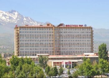 Emniyet müdürü hastanede doktora saldırdı