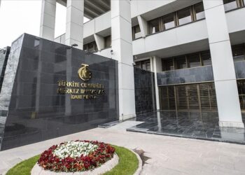 Piyasalarda gözler yarınki faiz kararına çevrildi