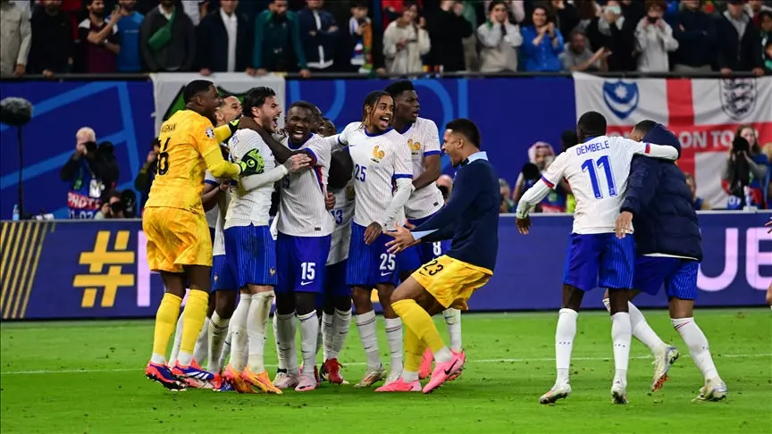 İspanya mı, Fransa mı? EURO 2024'te ilk finalist belli oluyor! 6 İspanya mı, Fransa mı? EURO 2024'te ilk finalist belli oluyor!