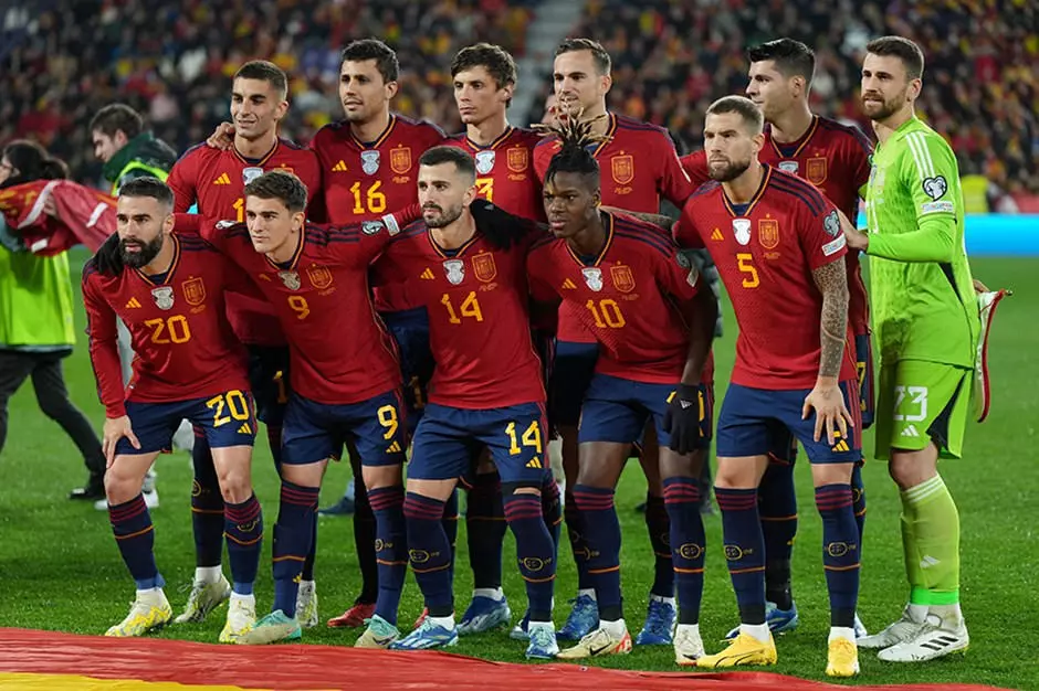 İspanya mı, Fransa mı? EURO 2024'te ilk finalist belli oluyor! 8 İspanya mı, Fransa mı? EURO 2024'te ilk finalist belli oluyor!