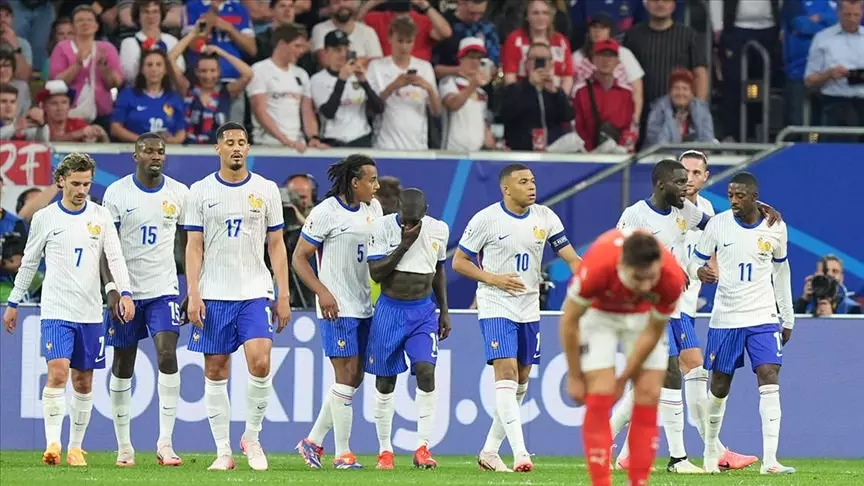 İspanya mı, Fransa mı? EURO 2024'te ilk finalist belli oluyor! 10 İspanya mı, Fransa mı? EURO 2024'te ilk finalist belli oluyor!