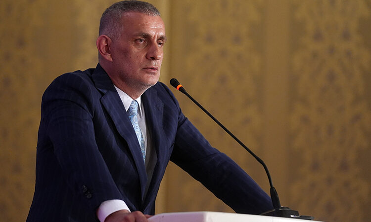 İbrahim Hacıosmanoğlu'ndan "yabancı hakem" açıklaması 1 İbrahim Hacıosmanoğlu’ndan “yabancı hakem” açıklaması