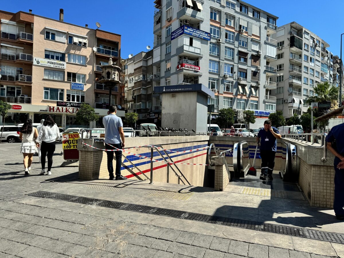 İzmir Metrosu'nda, yürüyen merdivenin ters yönde hareketinde 11 kişi yaralandı 3 İzmir Metrosu'nda, yürüyen merdivenin ters yönde hareketinde 11 kişi yaralandı