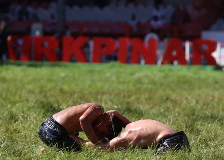 Kırkpınar’da adını çeyrek finale yazdıran başpehlivanlar belli oldu 1 Kırkpınar’da adını çeyrek finale yazdıran başpehlivanlar belli oldu