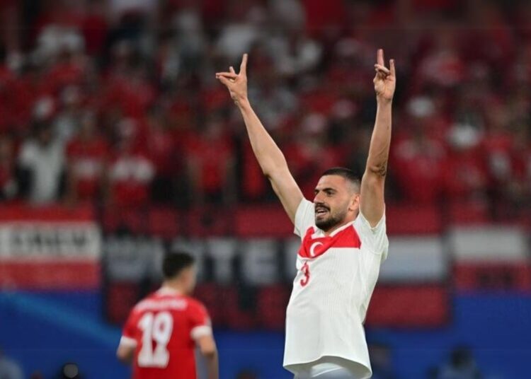 UEFA'dan Merih Demiral hakkında 'bozkurt' soruşturması 1 UEFA’dan Merih Demiral hakkında ‘bozkurt’ soruşturması