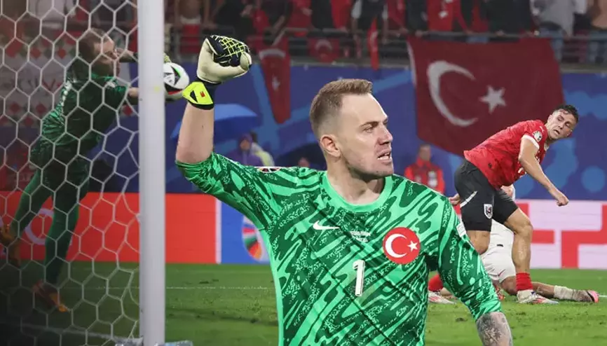 Avusturya - Türkiye maçında Mert Günok'tan inanılmaz kurtarış! 2 Avusturya - Türkiye maçında Mert Günok'tan inanılmaz kurtarış!