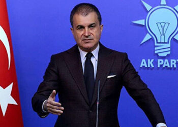 AK Parti Sözcüsü Çelik'ten kıyafet ayrımı yapan doktora tepki