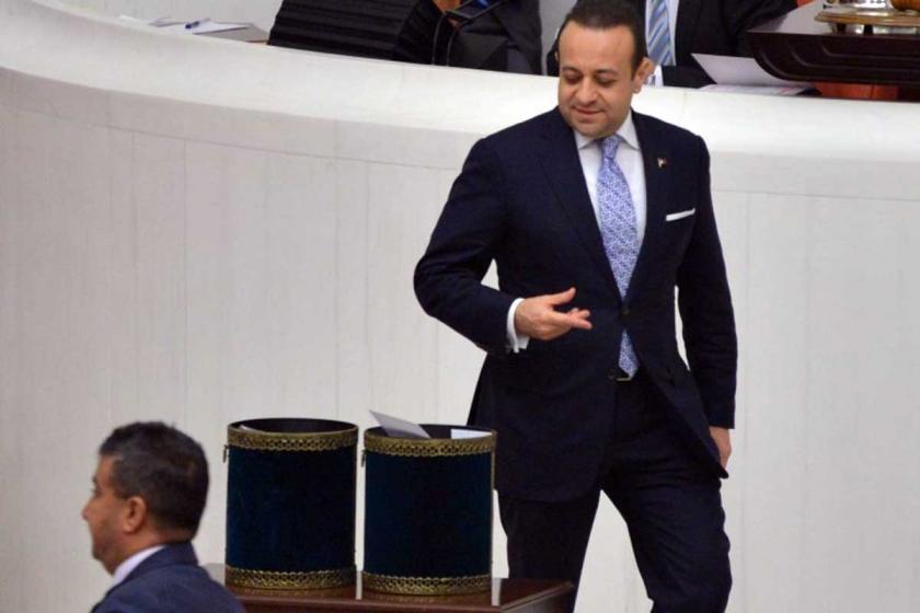 Özgür Özel'in eleştirdiği Metin Feyzioğlu terfi etti, Prag’a atandı