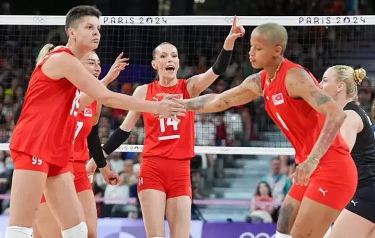 Müthiş maçta Filenin Sultanları, 2-0 geriden gelip Hollanda’yı yendi 1 Müthiş maçta Filenin Sultanları, 2-0 geriden gelip Hollanda’yı yendi