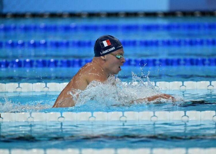 Paris Olimpiyatları: Fransız yüzücü, ABD’li Phelps’in rekorlarını tarihe gömerek altına uzandı
