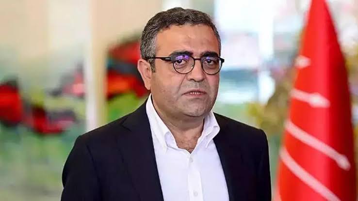 Muhalefetten tepki: "AYM'nin bile ifade özgürlüğü yok" 2 Muhalefetten tepki: "AYM'nin bile ifade özgürlüğü yok"