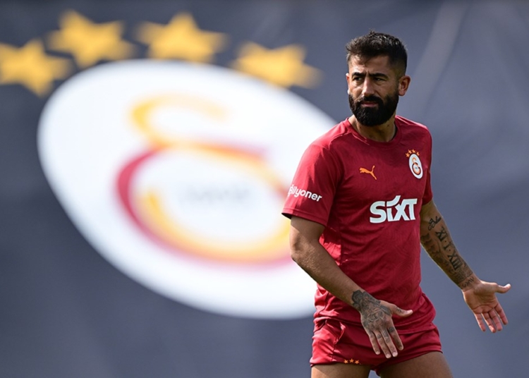 Galatasaray'ın '8 numarası' Kerem Demirbay'dan transfer hakkında çarpıcı açıklamalar 1 Galatasaray’ın ‘8 numarası’ Kerem Demirbay’dan transfer hakkında çarpıcı açıklamalar