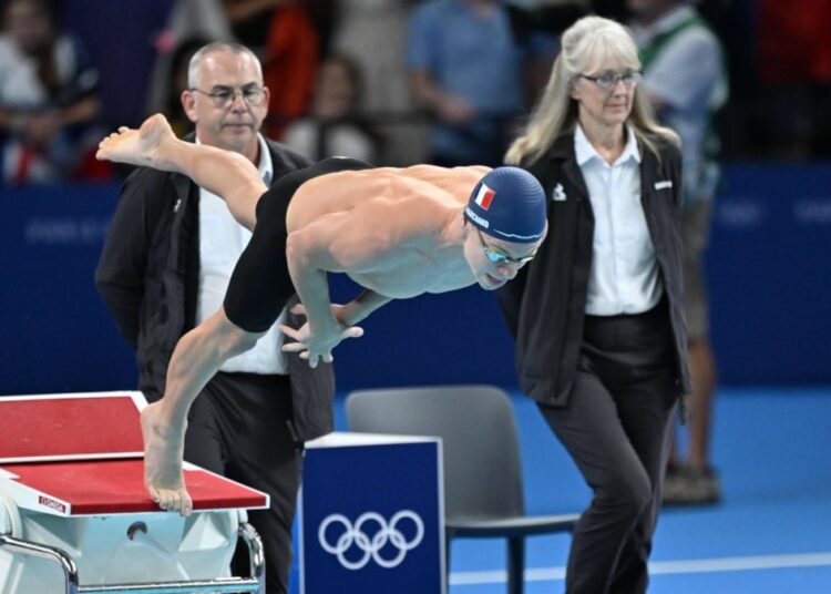1,5 saatte 2 Olimpiyat rekoru kırdı