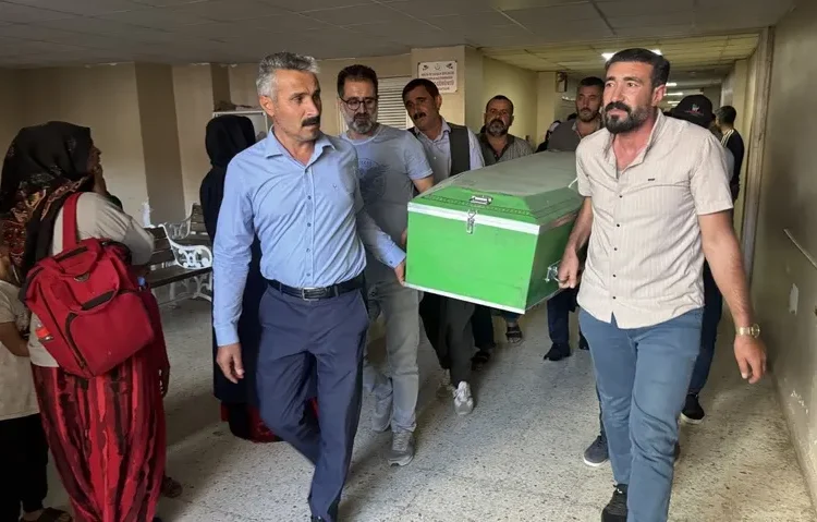 Şanlıurfa'da 5 çocuğun ölümüne neden olan ehliyetsiz sürücü tutuklandı 1 Şanlıurfa’da 5 çocuğun ölümüne neden olan ehliyetsiz sürücü tutuklandı