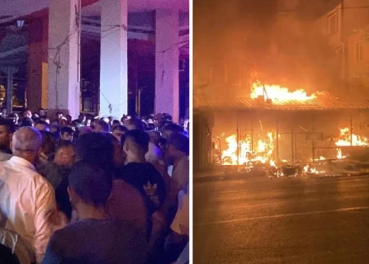 Saldırıların ardından: 3 bin Suriyeli Kayseri’yi terk etti, 24 işyeri kapandı 1 Saldırıların ardından: 3 bin Suriyeli Kayseri’yi terk etti, 24 işyeri kapandı