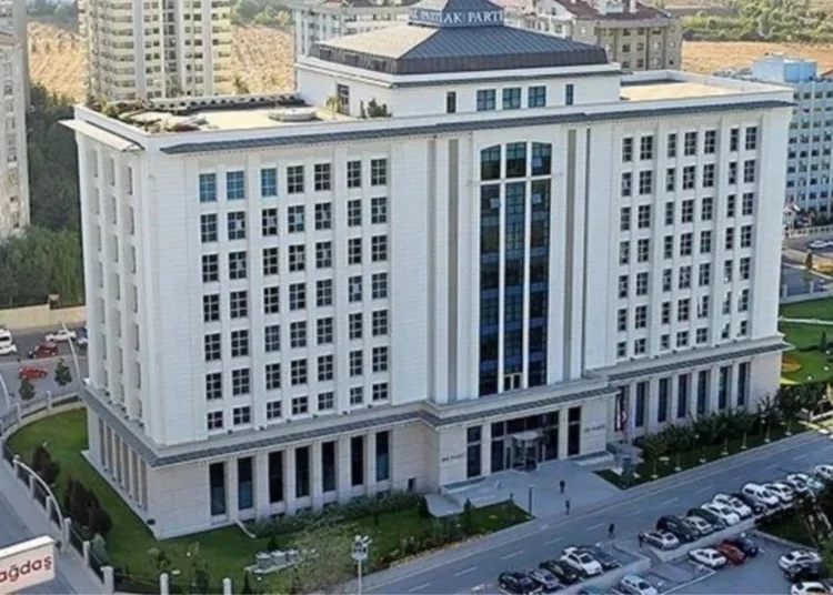 Hüsnü Yusuf Turabiç yazdı I AK Parti’ye eleştiriler! 1 AK Parti’nin 4 il başkanı değişti