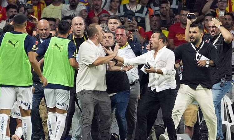 Ali Koç’tan Göztepe’deki olaylarla ilgili ilk açıklama: Aynı 3 Temmuz süreci gibi