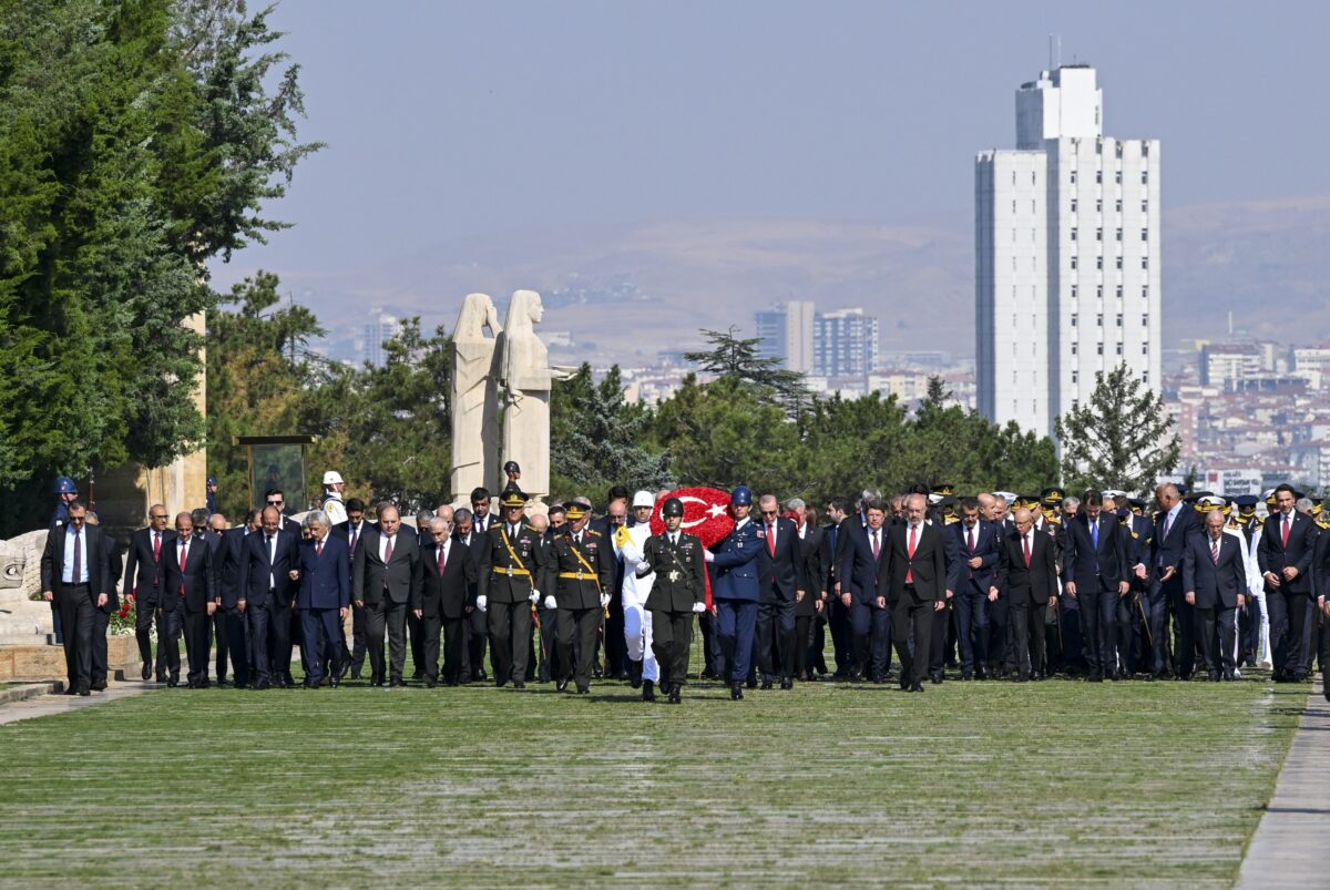 Anıtkabir'de yine ‘Erdoğan’ sloganları