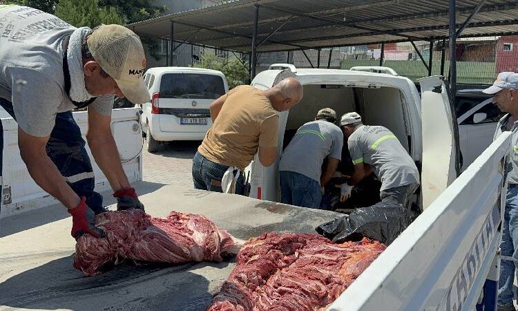 Adana'da 1,5 ton at ve eşek eti ele geçirildi 1 Adana’da 1,5 ton at ve eşek eti ele geçirildi