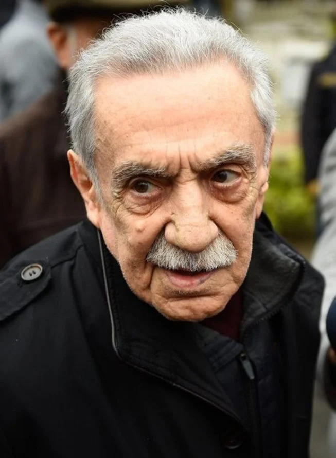 Ünlü oyuncu Aydemir Akbaş hayatını kaybetti