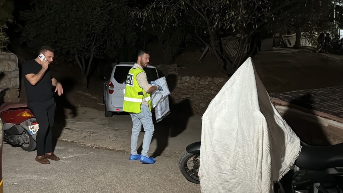 Kurşun yağmuruna tutmuşlar; Bodrum'da iki kişi ölü bulundu 3 Kurşun yağmuruna tutmuşlar; Bodrum'da iki kişi ölü bulundu