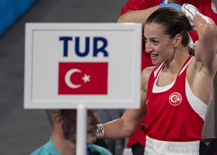 Paris 2024: Buse Naz Çakıroğlu olimpiyat ikincisi oldu 1 Paris 2024: Buse Naz Çakıroğlu olimpiyat ikincisi oldu