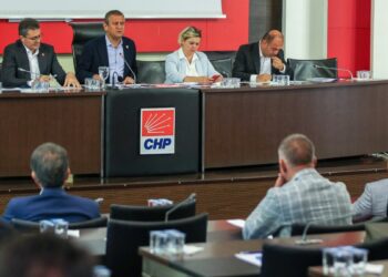 CHP’den olağanüstü tüzük kurultayı kararı