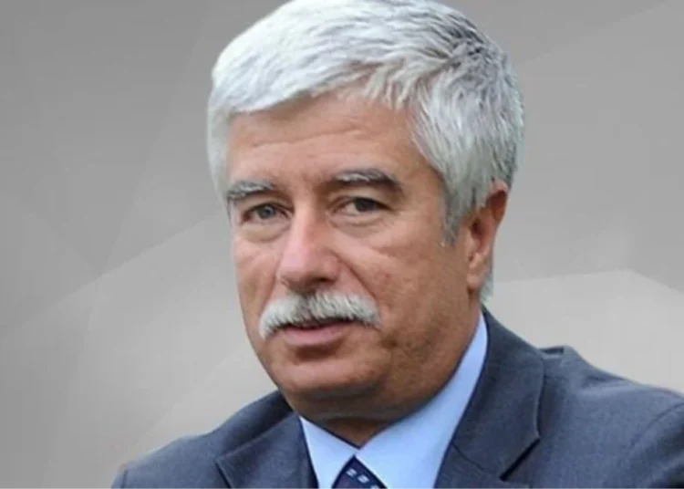 “Erdoğan’ın torunuyla o konuşmayı tören öncesi yapması mümkün değil!” 1 “Erdoğan’ın torunuyla o konuşmayı tören öncesi yapması mümkün değil!”