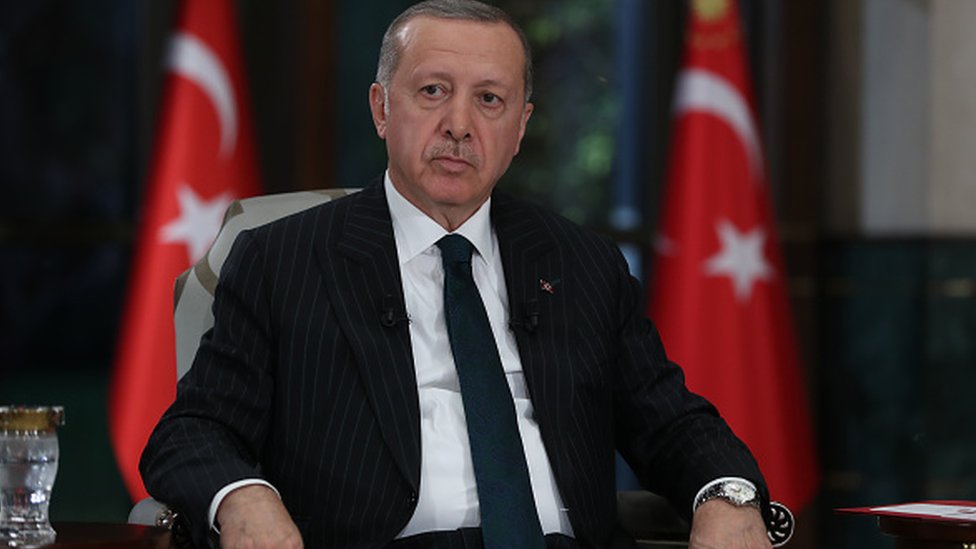 SETA raporu: “Toplum psikolojisinde Erdoğan’ın dokunulmazlığı ortadan kalktı”