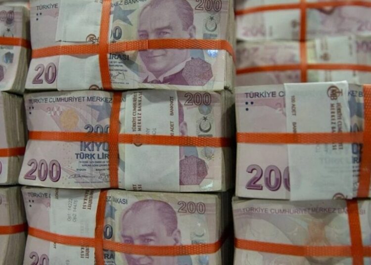 TL mevduat faizinde düşüşe izin yok!