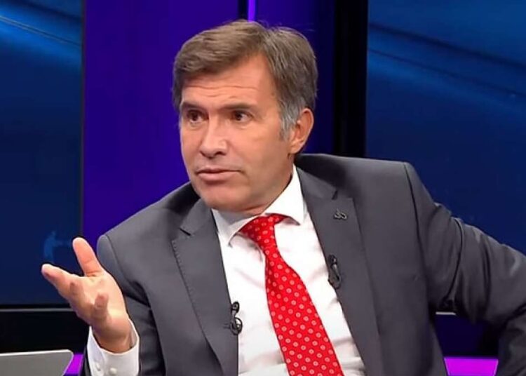 Feyyaz Uçar'ın AKP'li Alpay Özalan sözleri yeniden gündem oldu: Gördüğüm en yalancı kişi 1 Feyyaz Uçar’ın AKP’li Alpay Özalan sözleri yeniden gündem oldu: Gördüğüm en yalancı kişi