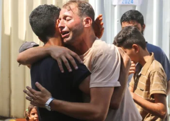 İkiz bebeklerinin doğum belgesini almaya çıktı, İsrail saldırısında tüm ailesini kaybetti
