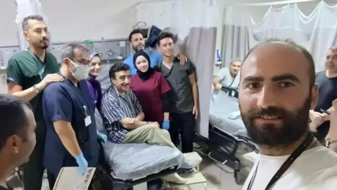 Konser öncesi rahatsızlanan Hakkı Bulut, hastaneye kaldırıldı 2 Konser öncesi rahatsızlanan Hakkı Bulut, hastaneye kaldırıldı