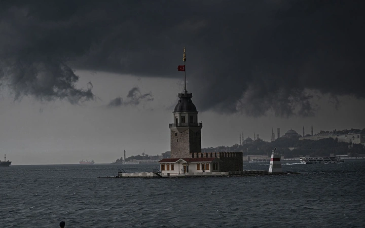 İstanbul semalarında kara bulutlar 4 İstanbul semalarında kara bulutlar