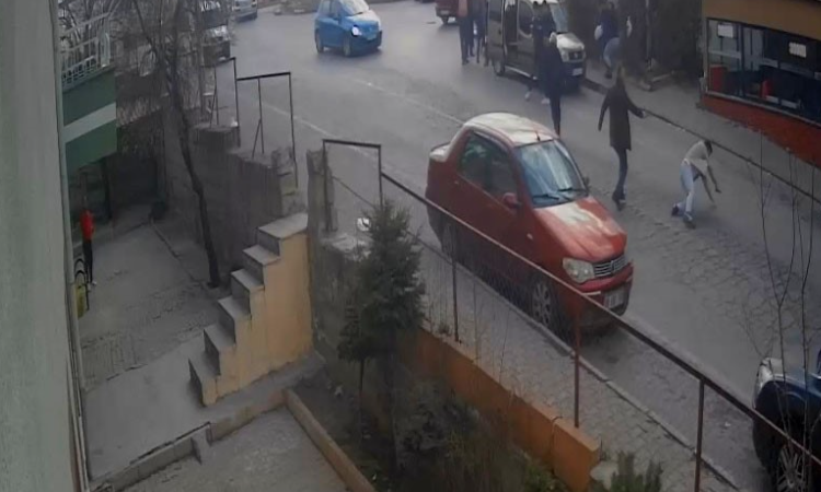 Eniştesini vurduktan sonra üstünden arabayla geçti 1 Eniştesini vurduktan sonra üstünden arabayla geçti