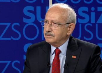 Kemal Kılıçdaroğlu: Bir aracıdan Erdoğan’la görüşme teklifi geldi, doğru bulmadım 9 Kemal Kılıçdaroğlu: Bir aracıdan Erdoğan’la görüşme teklifi geldi, doğru bulmadım