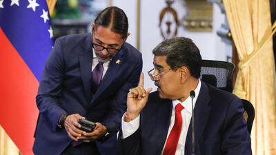 Maduro canlı yayında WhatsApp'ı sildi 4 Maduro canlı yayında WhatsApp'ı sildi